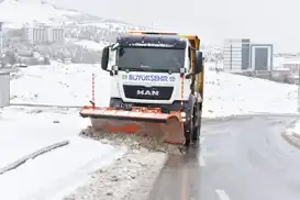 Malatya'da kar yağışı ile birlikte ekipler harekete geçti