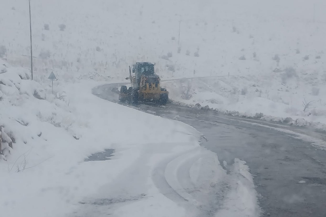 Battalgazi Belediyesi'nden kar ile mücadele çalışması