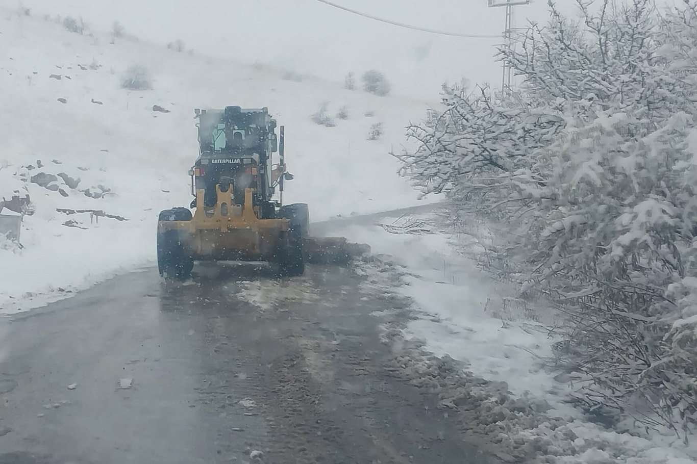 Battalgazi Belediyesi'nden kar ile mücadele çalışması