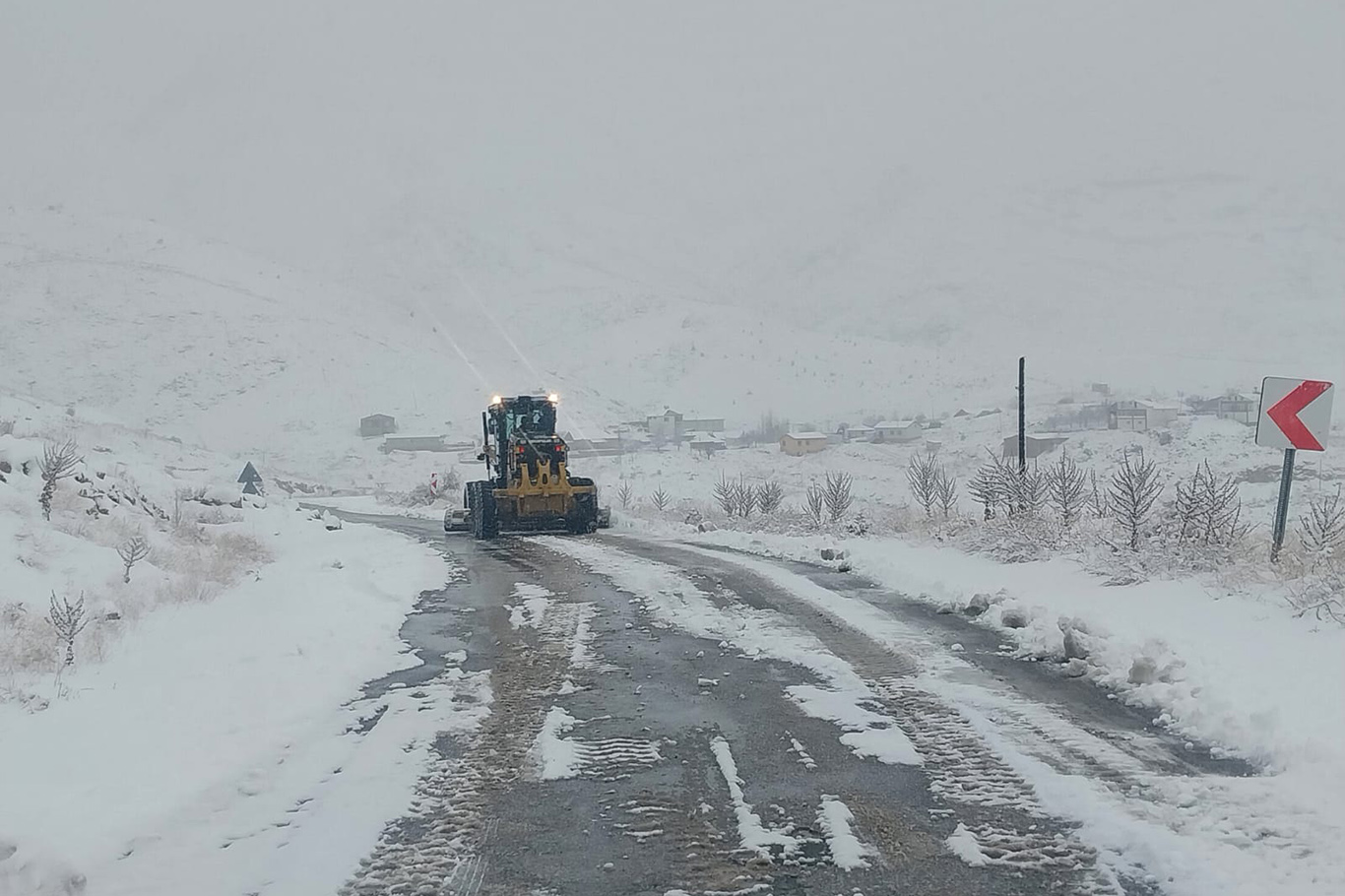 Battalgazi Belediyesi'nden kar ile mücadele çalışması