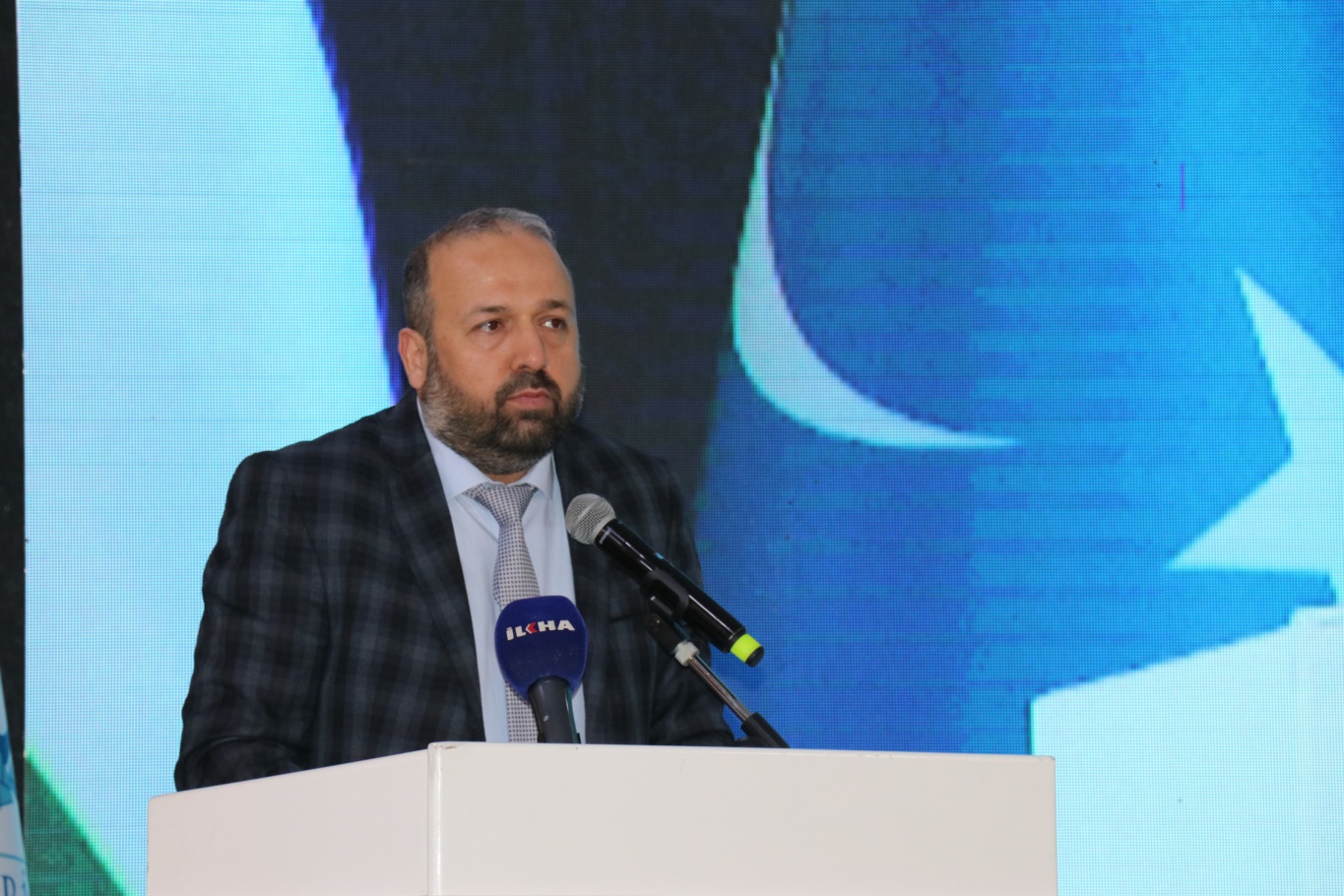 Uğur Özcan - Yeni Bir Dünya Vakfı Yönetim Kurulu Başkanı