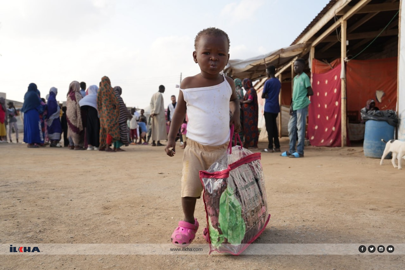 Humanitarian groups deliver lifesaving aid to displaced families in war-torn Sudan