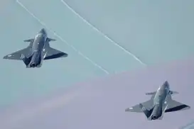 Dünyada bir ilk: İki insansız savaş uçağından otonom yakın kol uçuşu