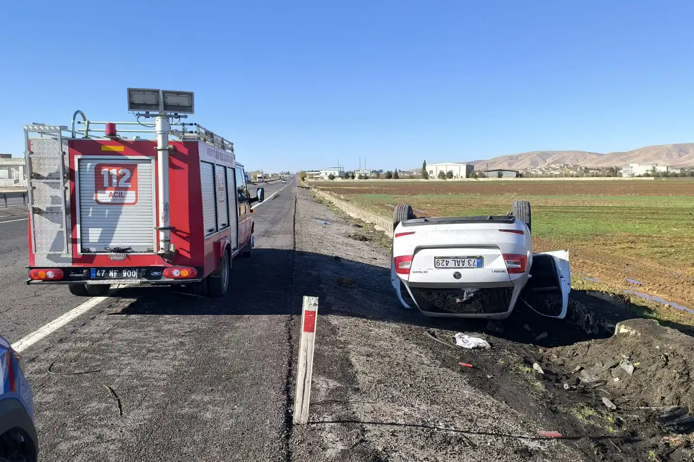Mardin’de otomobil takla attı: 2 yaralı