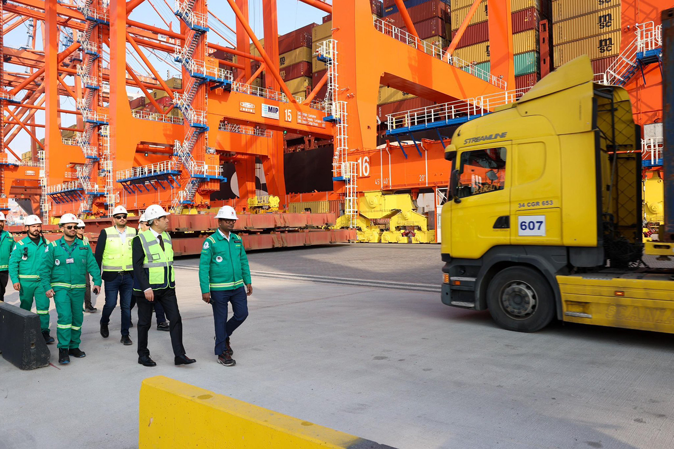 Mega gemilerin yeni rotası Mersin Limanı oldu