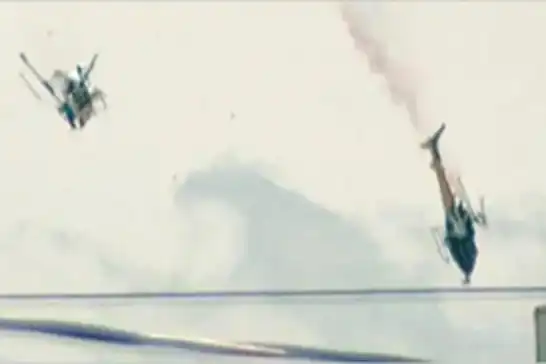 ABD’de iki helikopter havada çarpıştı