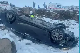 Bingöl'de araç şarampole yuvarlandı: 5 yaralı