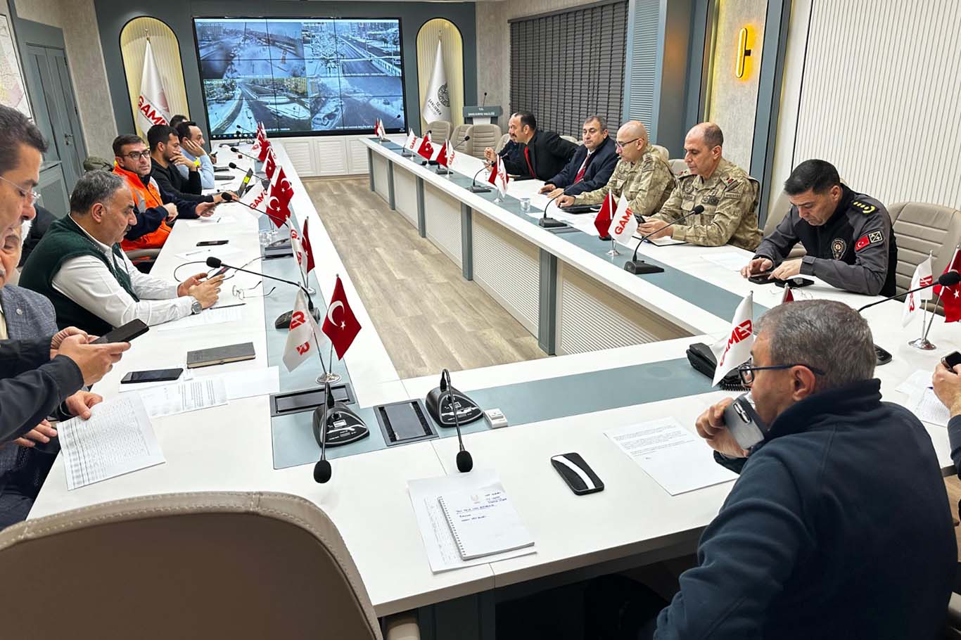 Şanlıurfa’da kar yağışı sonrası süreç Valilik koordinasyonunda yürütülüyor