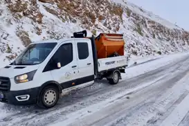 Yeşilyurt Belediyesi'den karla mücadelede çalışması