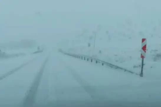 Dargeçit’te kar yağışına "hazırlıksız" yakalanan belediyeye tepki: Ulaşımda aksama oldu 