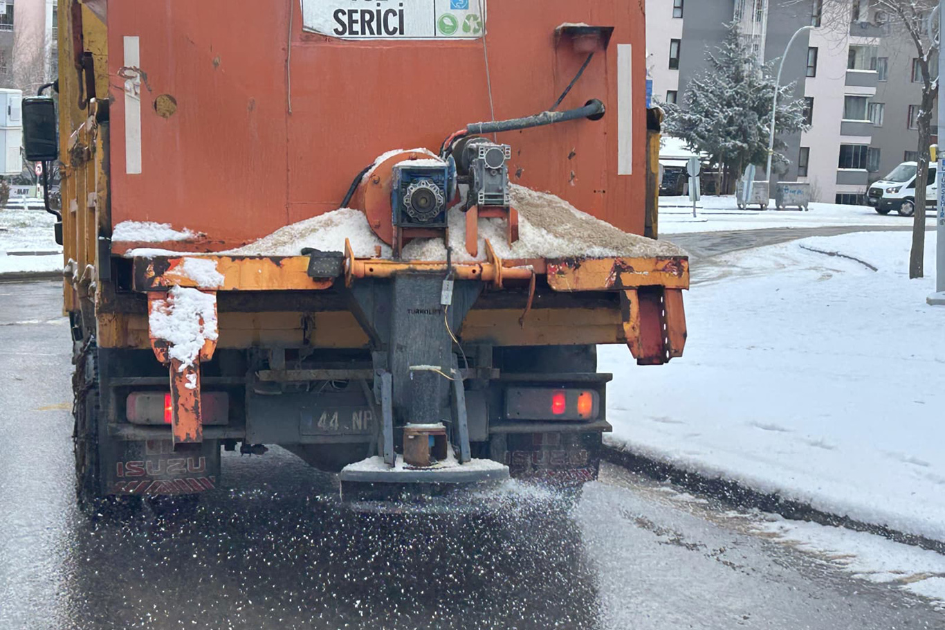 Battalgazi'de karla mücadele sürüyor