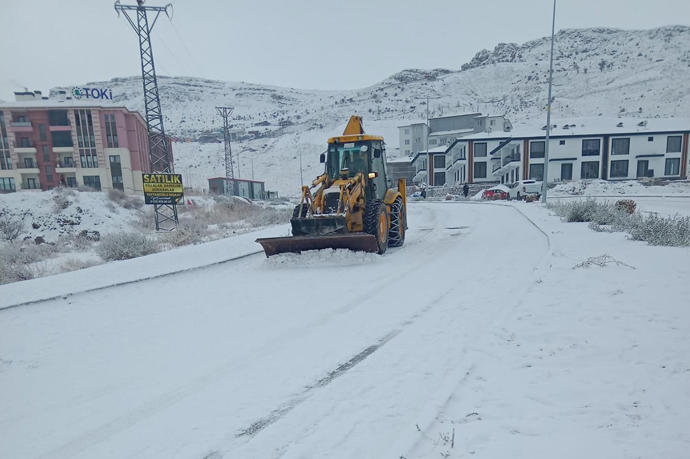 Battalgazi'de karla mücadele sürüyor