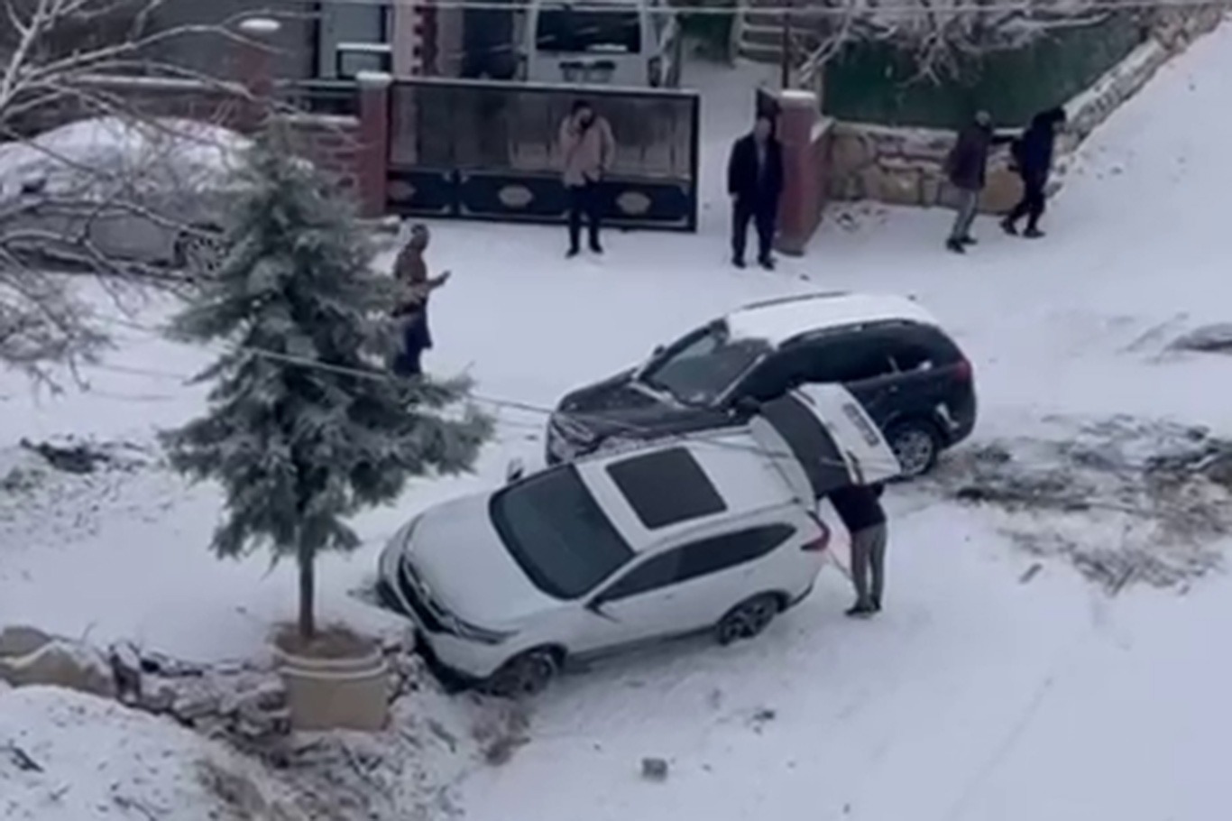 Malatya'da gizli buzlanma kazalara yol açtı
