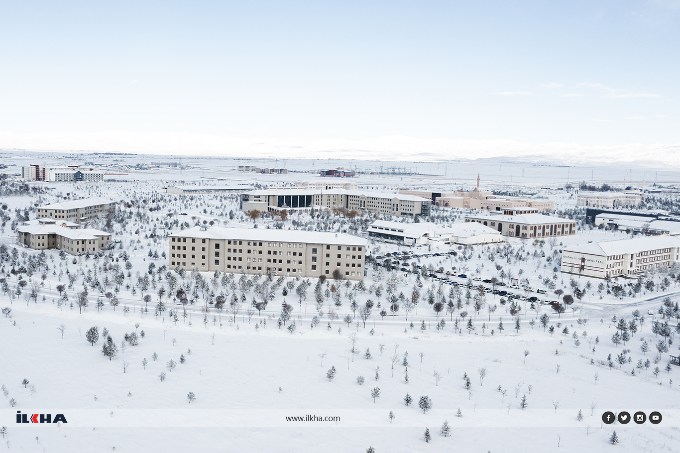 Türkiye faces widespread disruption as heavy snowfall forces school closures across 25 provinces