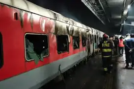 Hindistan'da trende yangın: 1 ölü