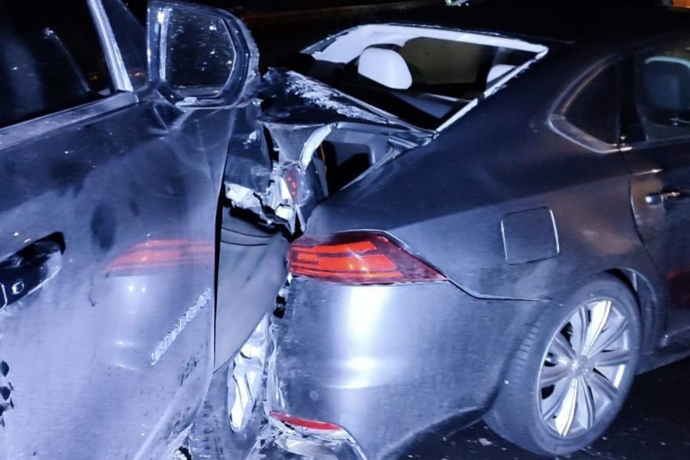 Mardin’de 7 araç kayganlaşan yolda zincirleme kazaya karıştı 