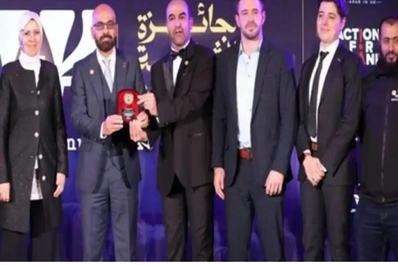 منصة العرب في بريطانيا تتكفل بـ300 يتيم في غزة واليمن والسودان