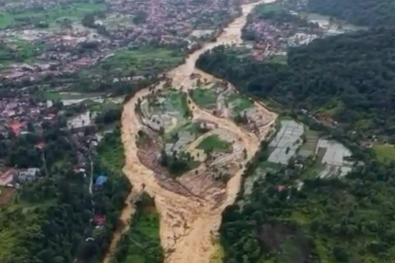 Death toll from Indonesia’s Sumatra floods and landslides rises to 753 as search continues