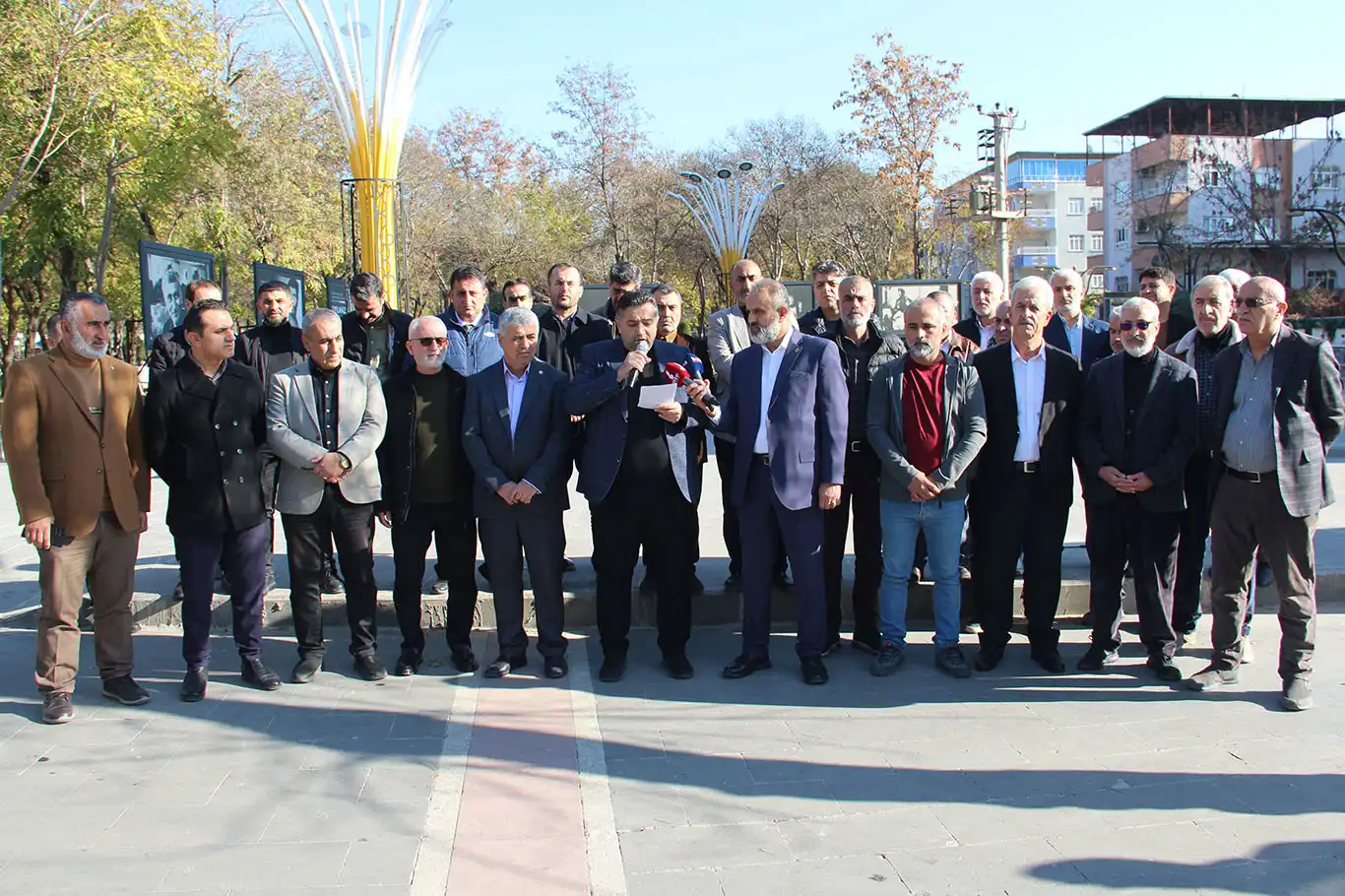 STK'lardan külliyedeki konserlere tepki: Mekanın maneviyatı zedeleniyor