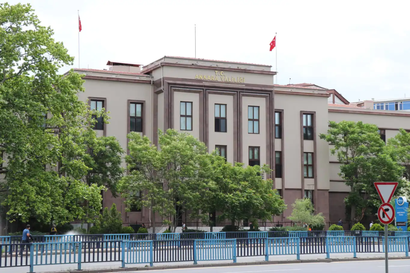 Ankara'da yerli "Otomatik Şok Cihazları" halkın hizmetine sunuldu