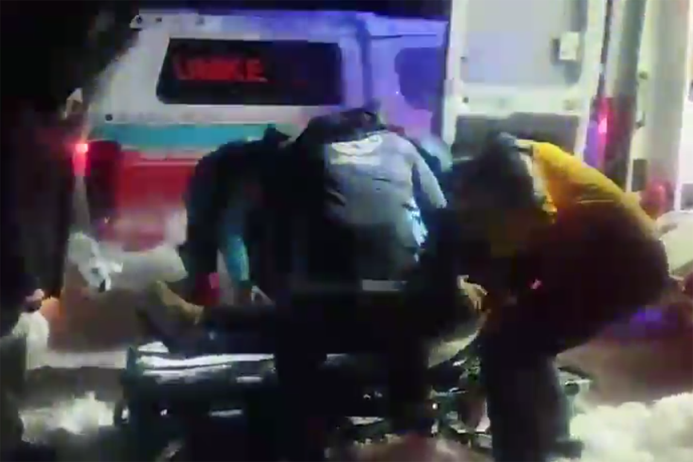 Batman'da karda mahsur kalan yaralı vatandaş kurtarıldı