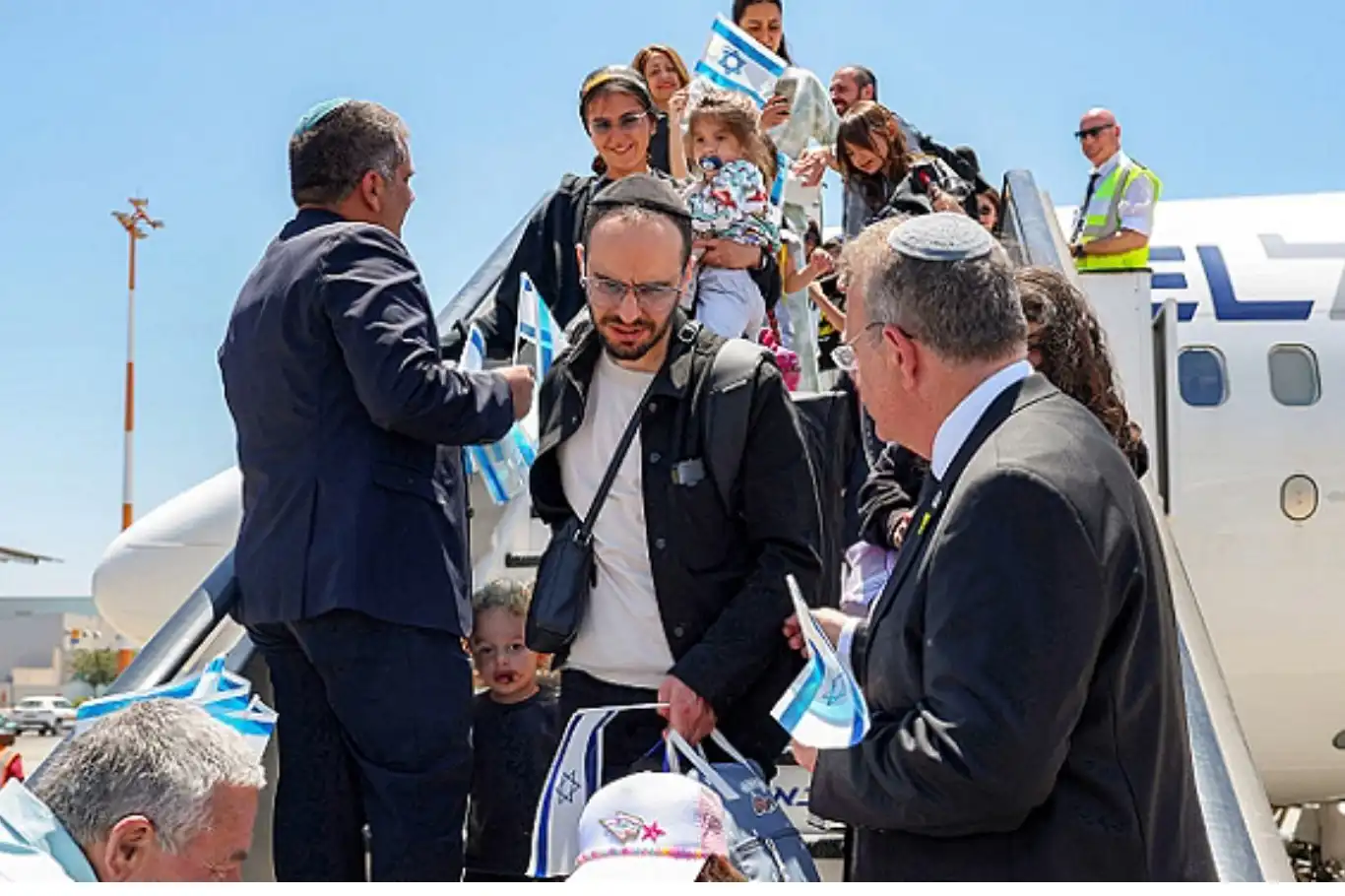 الهجرة اليهودية إلى الأراضي الفلسطينية المحتلة تسجل تراجعاً للسنة الثالثة