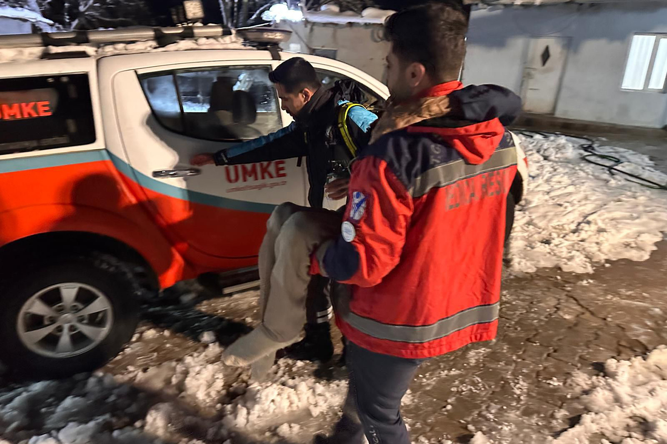 Zorlu kış şartlarında hastaya UMKE desteğiyle zamanında müdahale