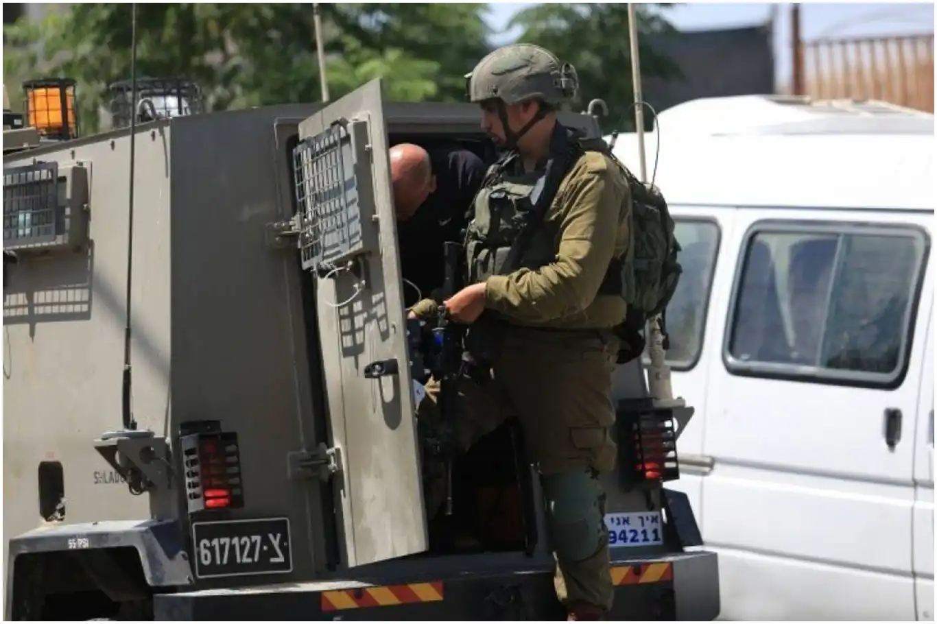Israeli forces kidnap dozens of Palestinians in widespread West Bank raids