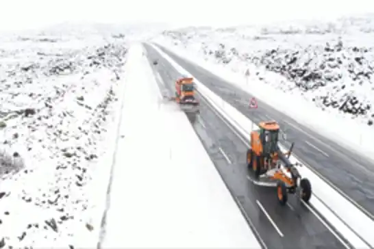 Karayolları, yoğun kar ve buzlanmaya karşı tüm önlemleri aldı