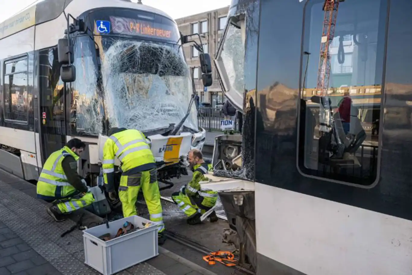 Belçika'da iki tramvay çarpıştıı: 9 yaralı