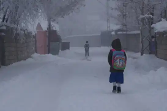 Ağrı'da okullara kar tatili