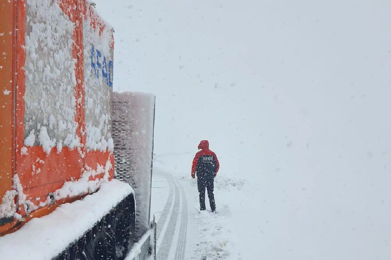 AFAD: Yoğun kar yağışında 22 bin 813 personel görev aldı