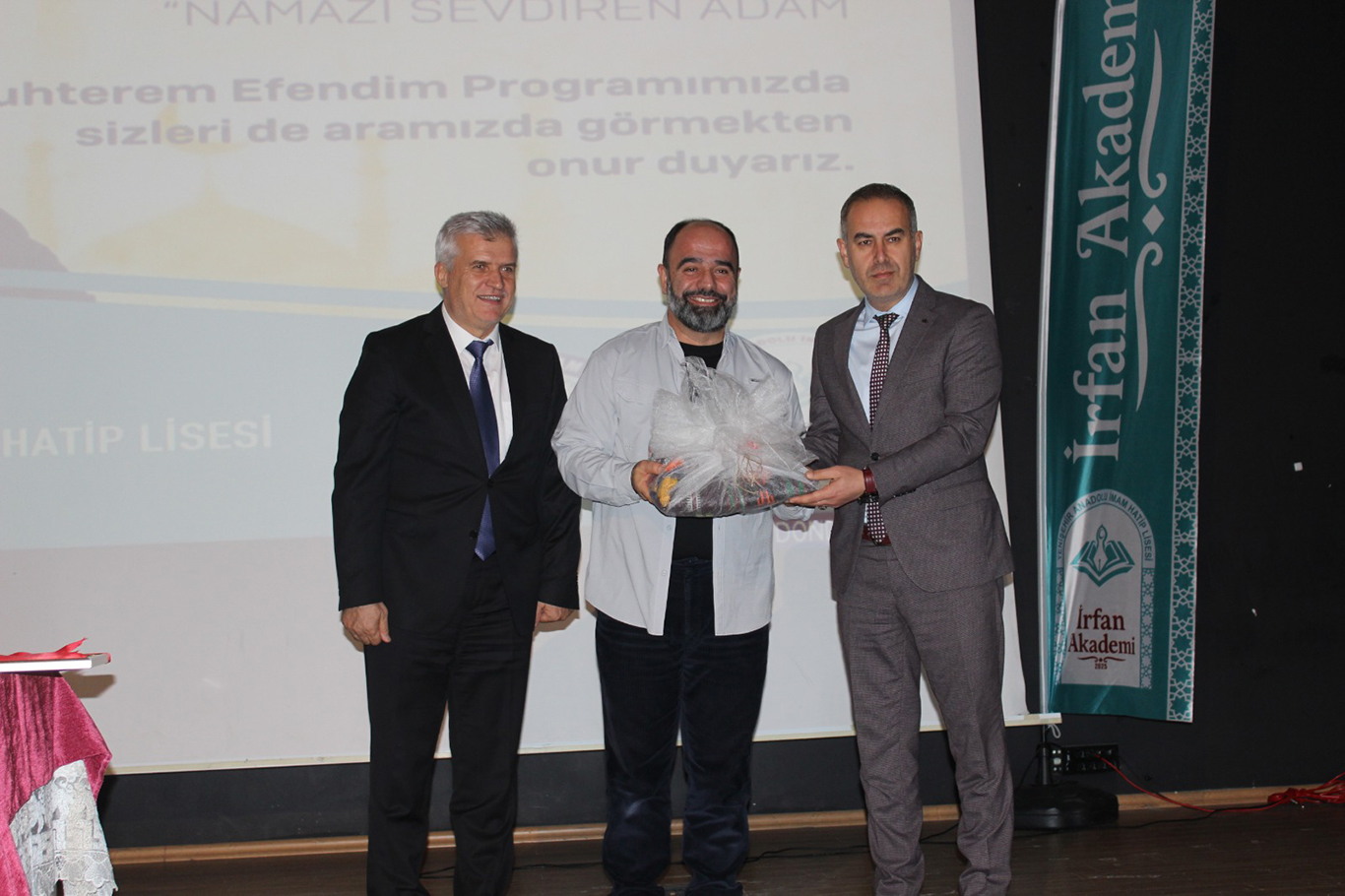 Mersin'de “Ailede Namaz” konulu konferans 