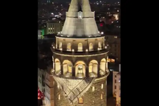 Galata Kulesi’ne Filistin kefiyesi asıldı