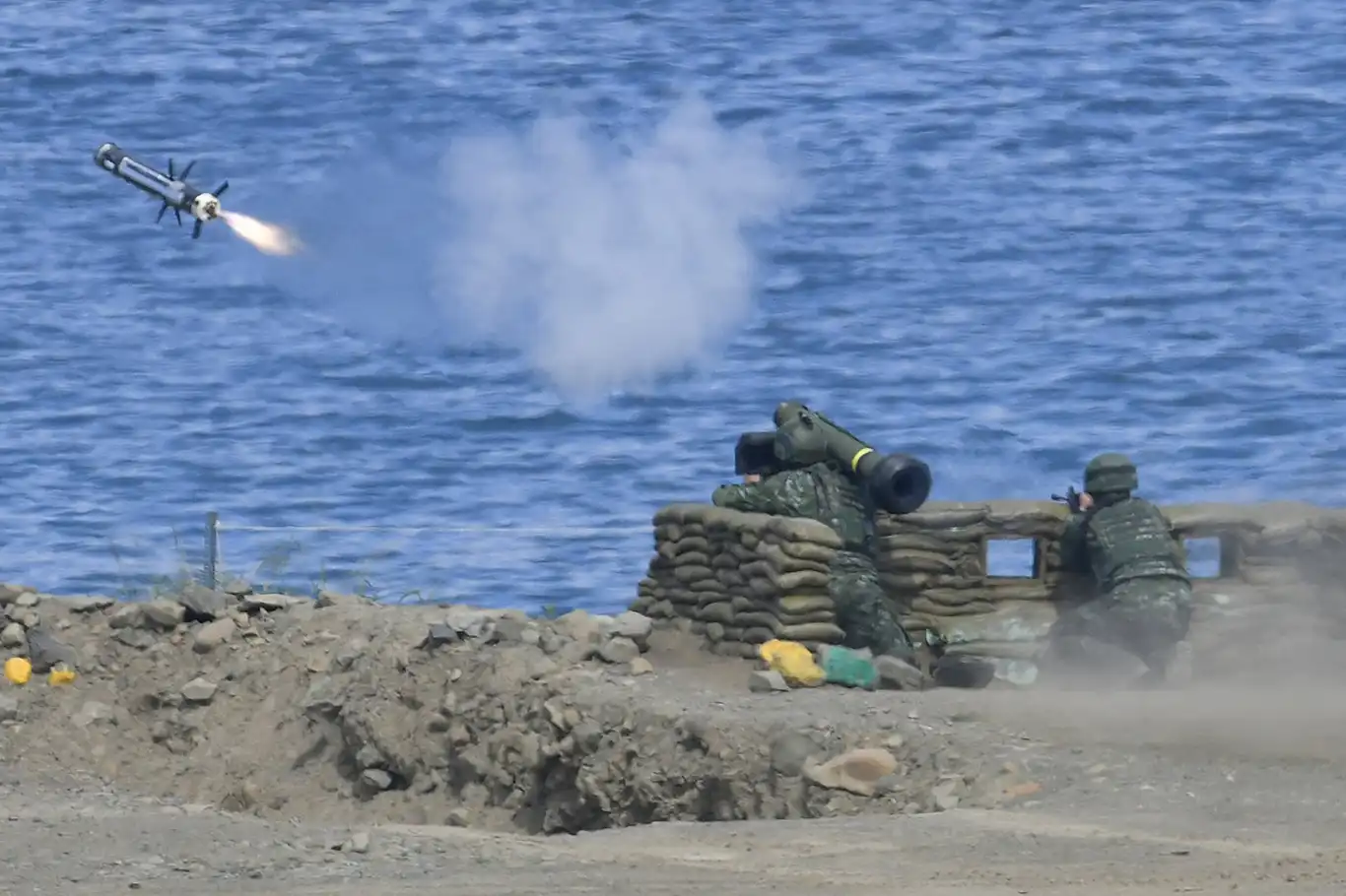 Çin, Tayvan çevresinde askeri baskıyı artırdı