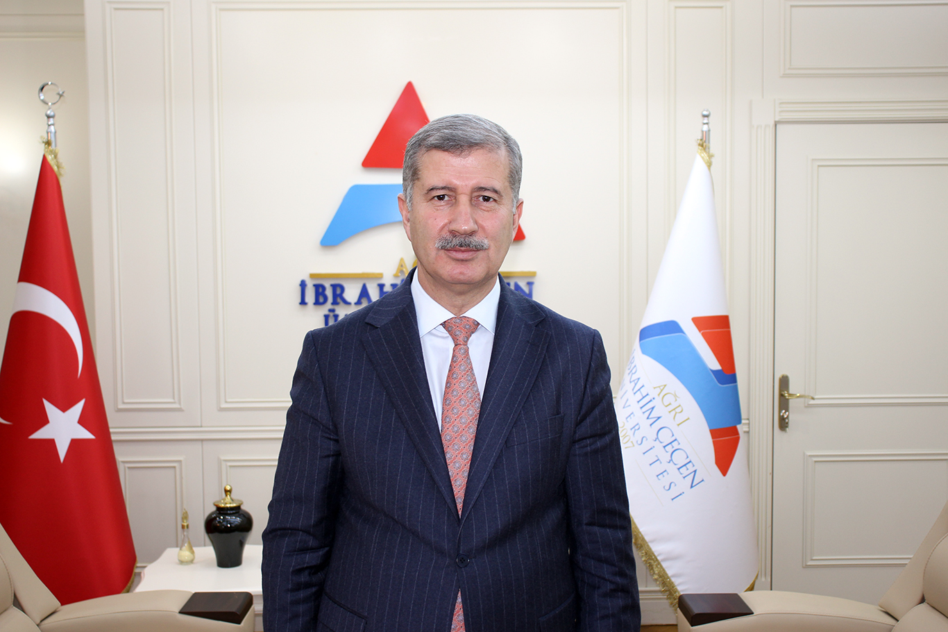 AİÇÜ Rektörü Prof. Dr. İlhami Gülçin