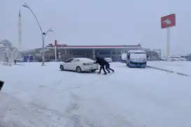 Diyarbakır’da karla mücadele yetersiz kaldı, ulaşım aksadı