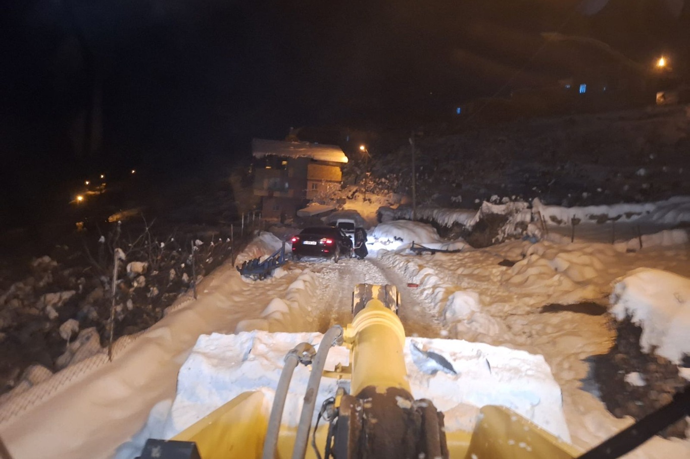 Siirt’te karla mücadele çalışmaları sürüyor