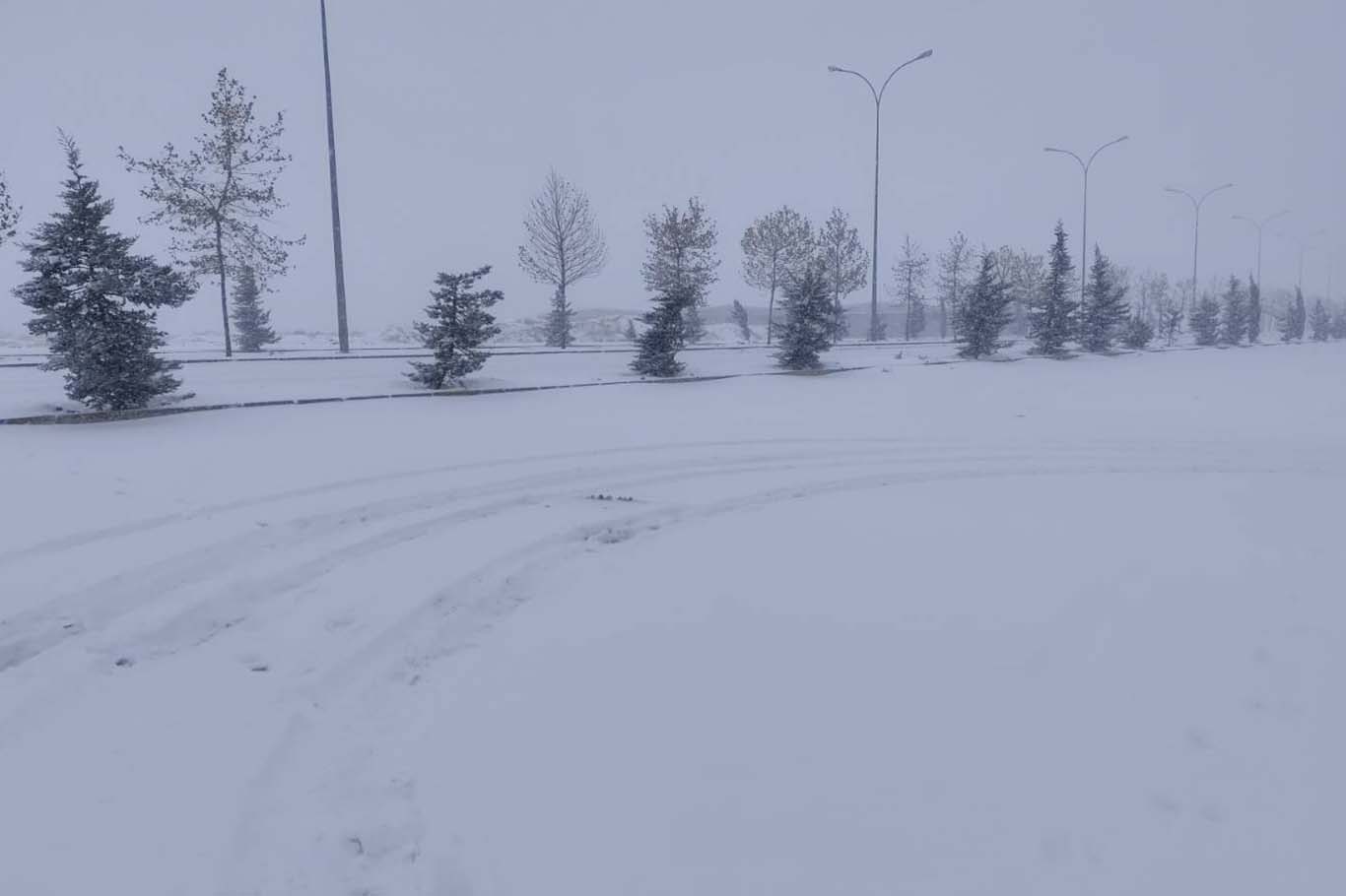 Kar etkisini sürdürüyor: Ulaşımda aksamalar