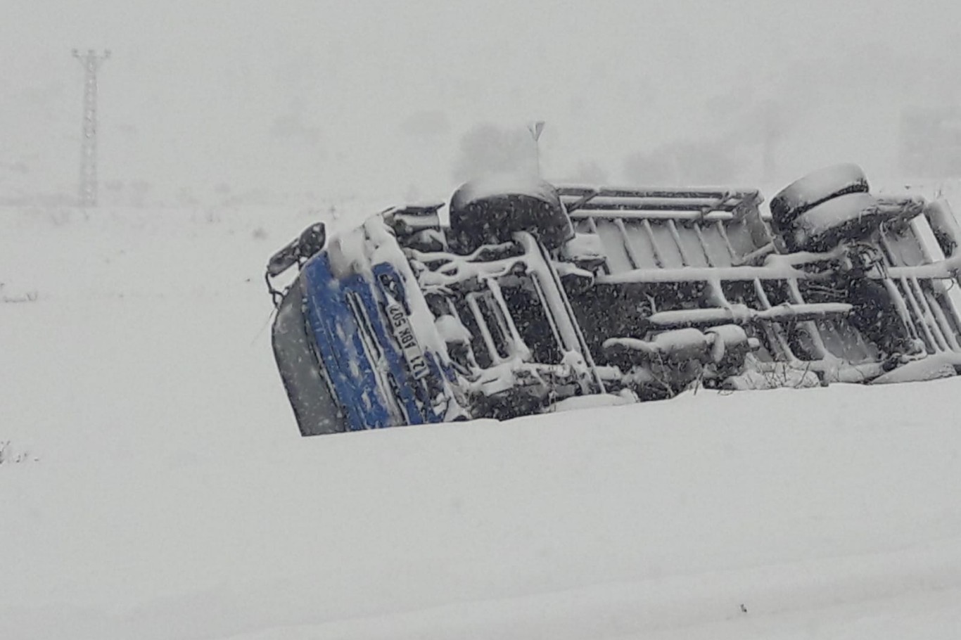 Mardin’de 140 yerleşim yerinin yolu ulaşıma kapandı