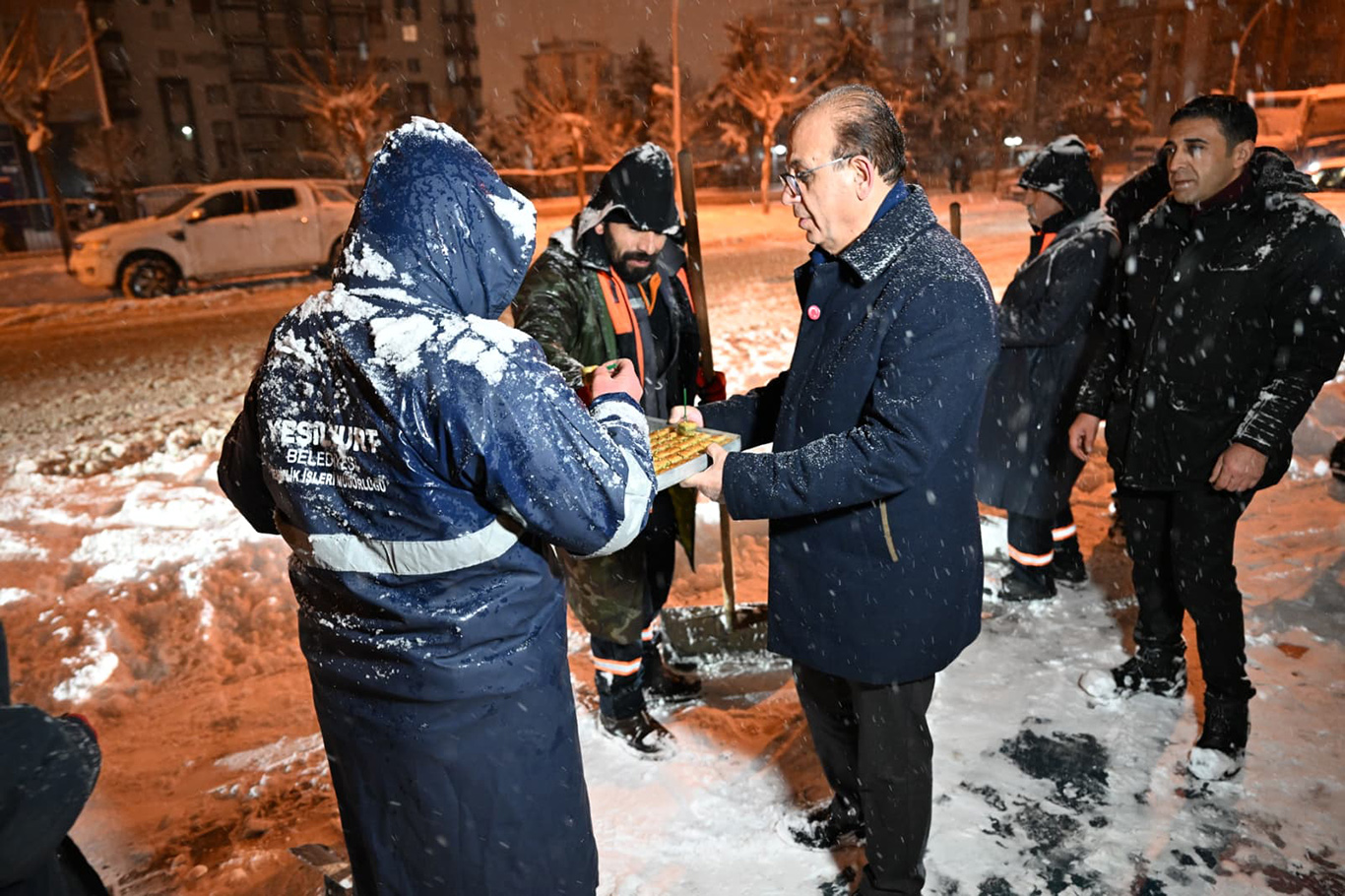 Belediye Başkanı Geçit, karla mücadele çalışmalarını yerinde inceledi