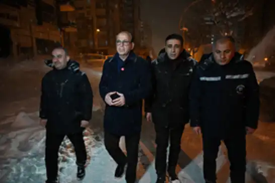 Belediye Başkanı Geçit, karla mücadele çalışmalarını yerinde inceledi
