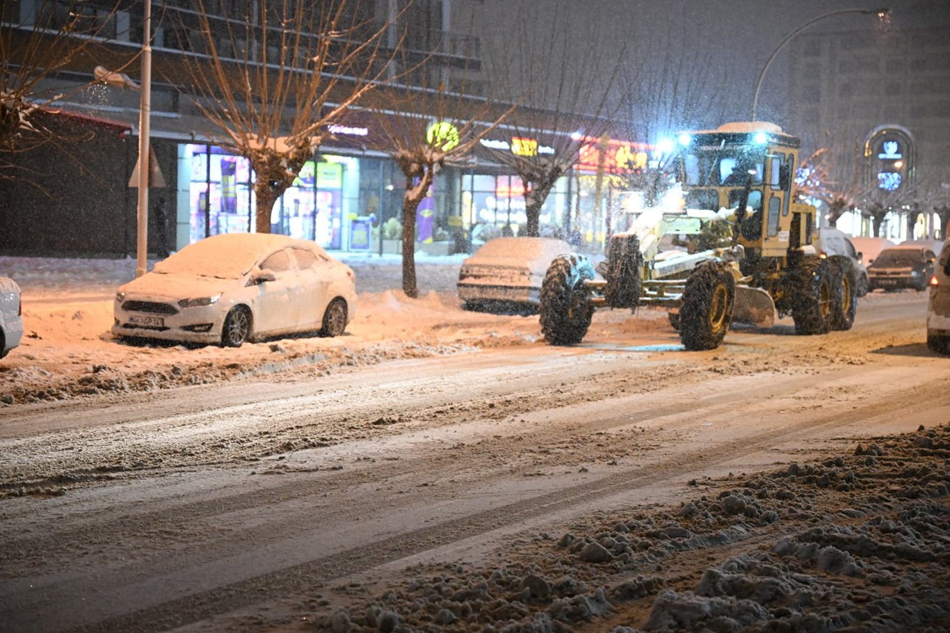 Belediye Başkanı Geçit, karla mücadele çalışmalarını yerinde inceledi