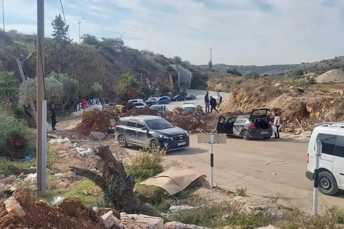 اشغالگران ورودی بلدۀ زاویه را ۶ روز است مسدود کرده اند