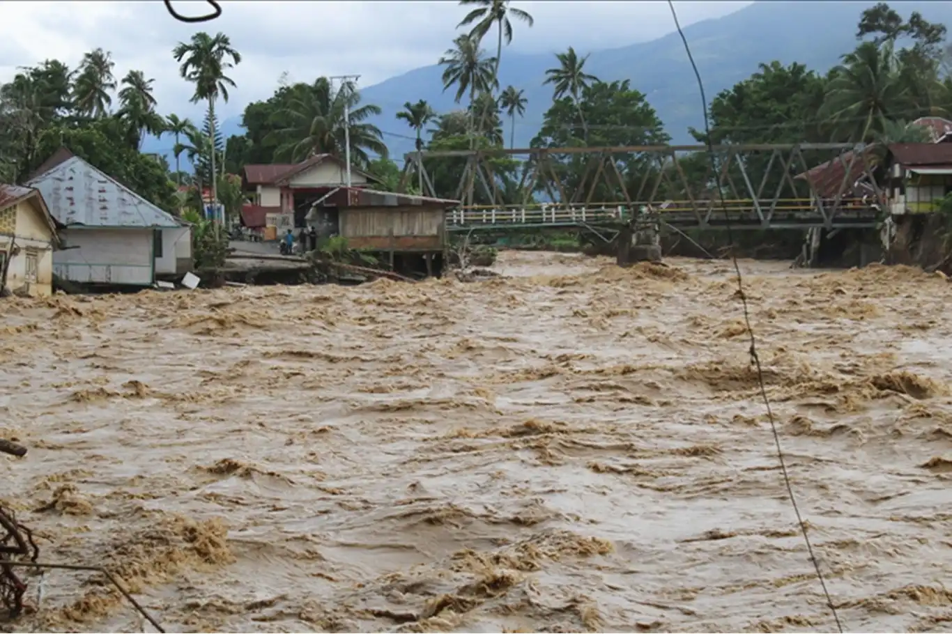 Over 1,400 dead, nearly 1,000 missing as monsoon disasters devastate Southeast Asia