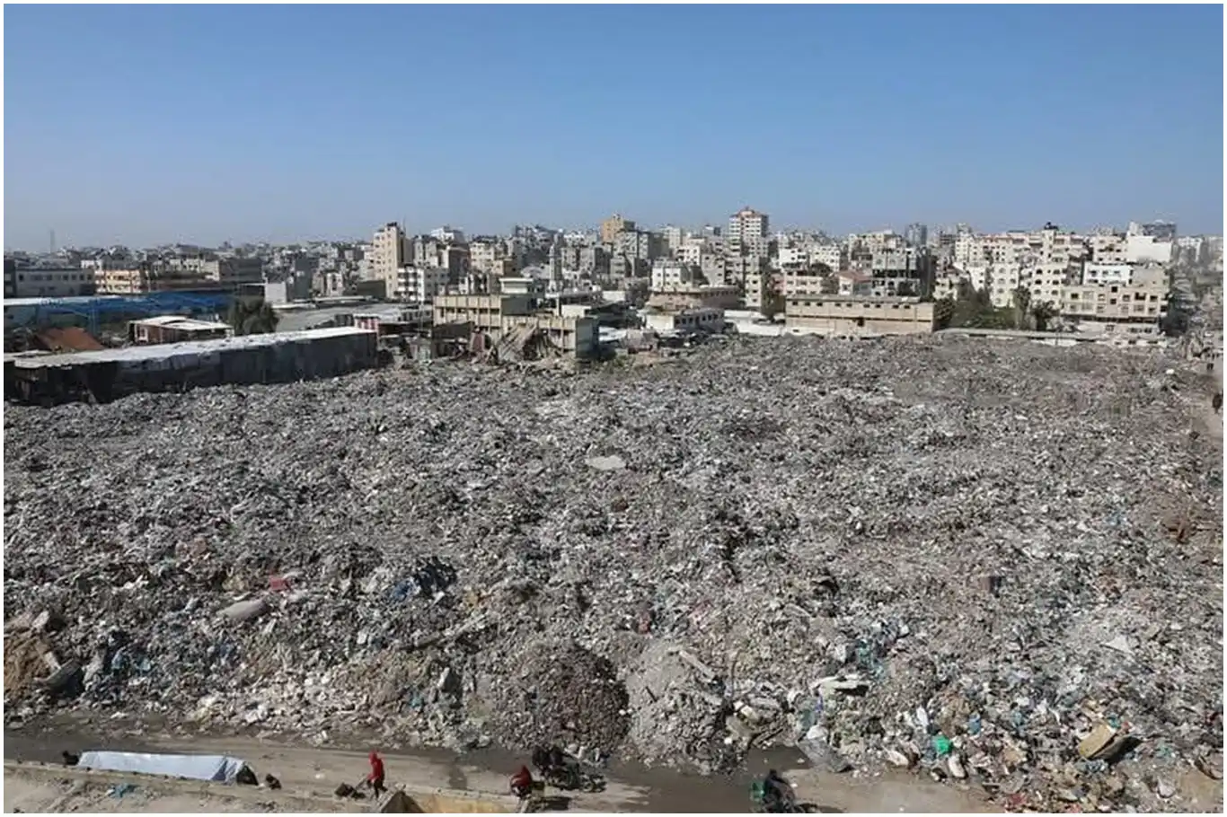 Gazze Belediyesi: Katı atık toplama ve kaldırmada ciddi bir krizle karşı karşıyayız