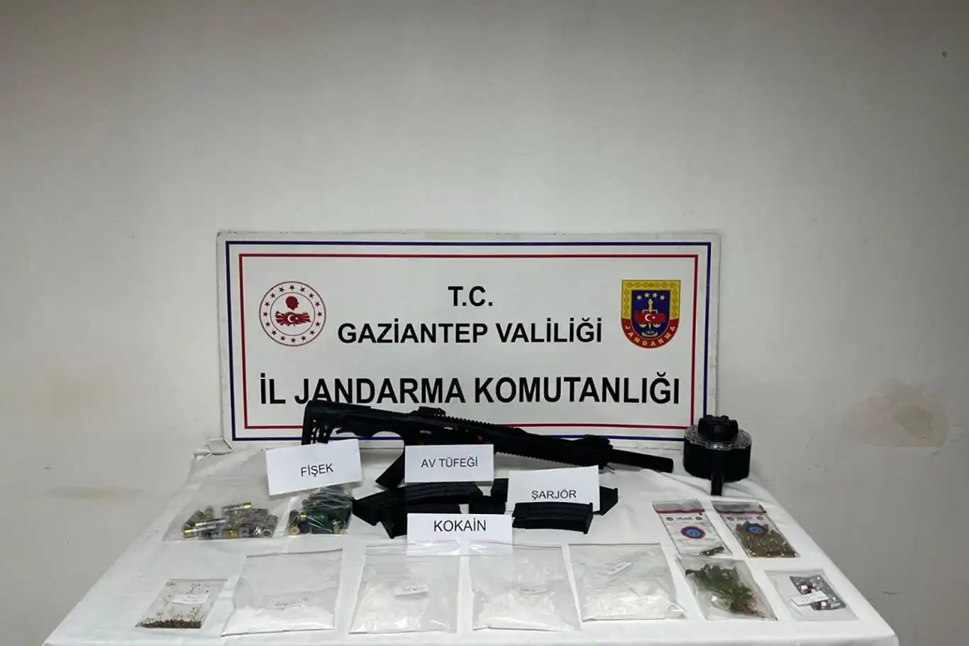 Gaziantep'te suç örgütüne şafak operasyonu: 5 gözaltı