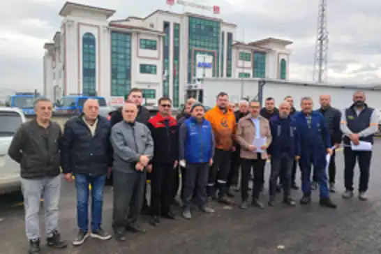 Depremzede sanayi esnafından tepki: 30 metrekare dükkânla mesleğimizi nasıl yapacağız?