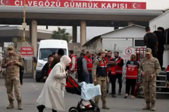 Bakan Yerlikaya ülkesine dönen Suriyeli sayısını açıkladı