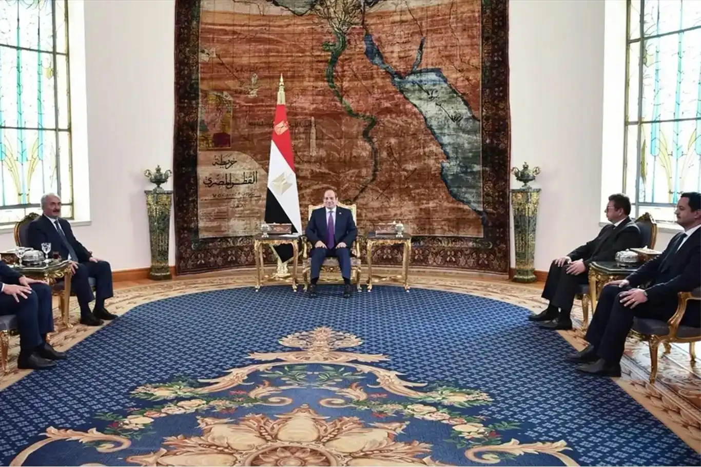 الرئيس المصري السيسي يلتقي حفتر في القاهرة